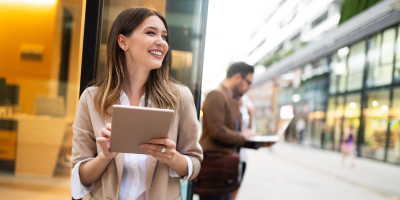 Integreer de personeels- en salarisadministratie door Exact HRM en Salaris te gebruiken,